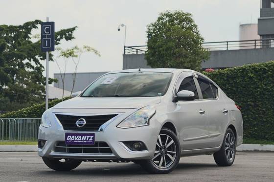 NISSAN VERSA 1.6 16V FLEXSTART UNIQUE 4P XTRONIC NISSAN VERSA 1.6 16V FLEXSTART UNIQUE 4P XTRONIC